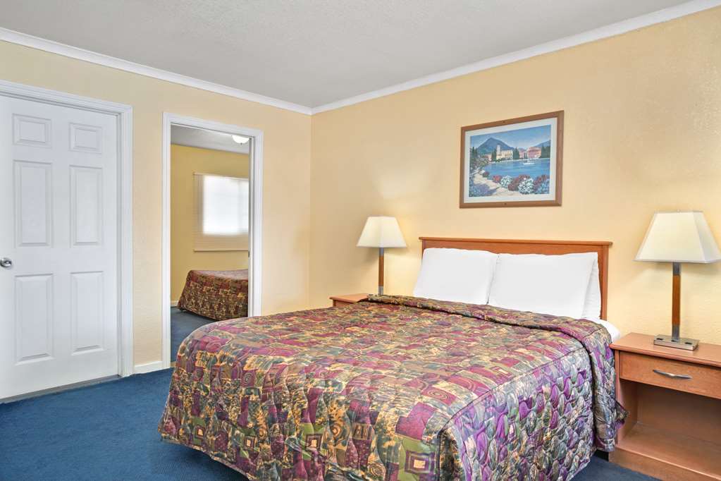 Knights Inn Santa Cruz Værelse billede