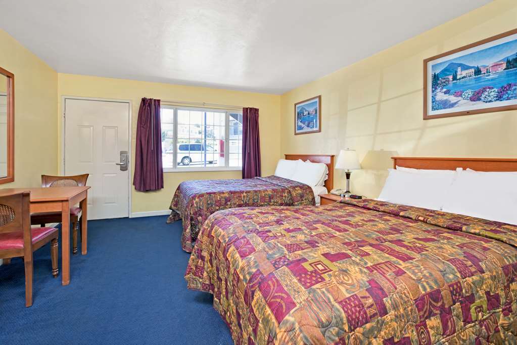 Knights Inn Santa Cruz Værelse billede